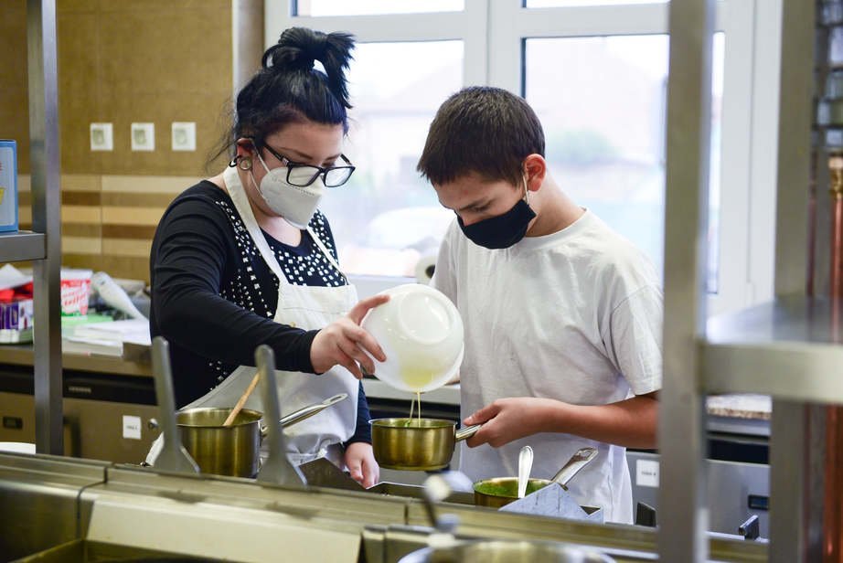 Családias légkör vár a diákokra a mórahalmi Tóth Jánosban