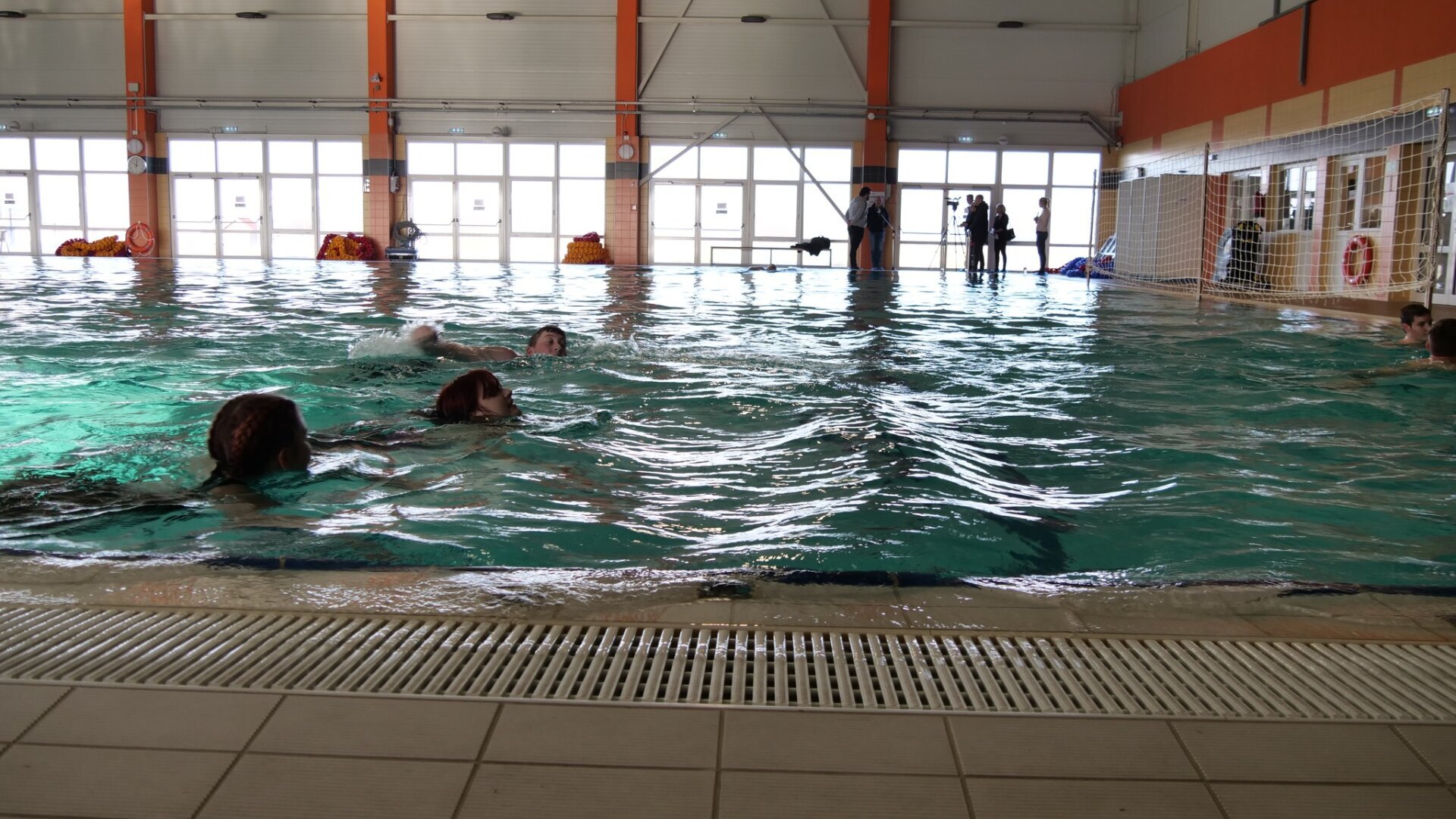 ismét birtokba vehetjük a Móradombi Uszodá