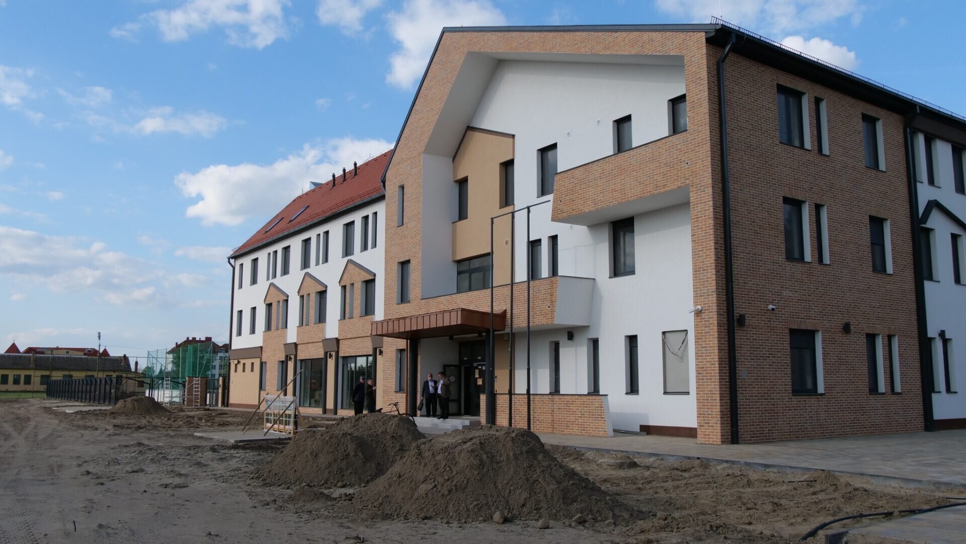 Lezajlott a 150 férőhelyes kollégium műszaki átadása Mórahalmon