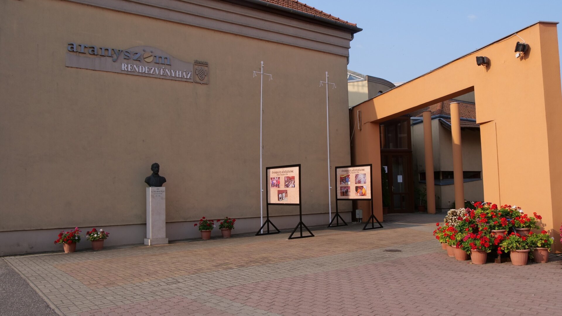 Évfordulós közösségeink a mórahalmi Aranyszöm előtt