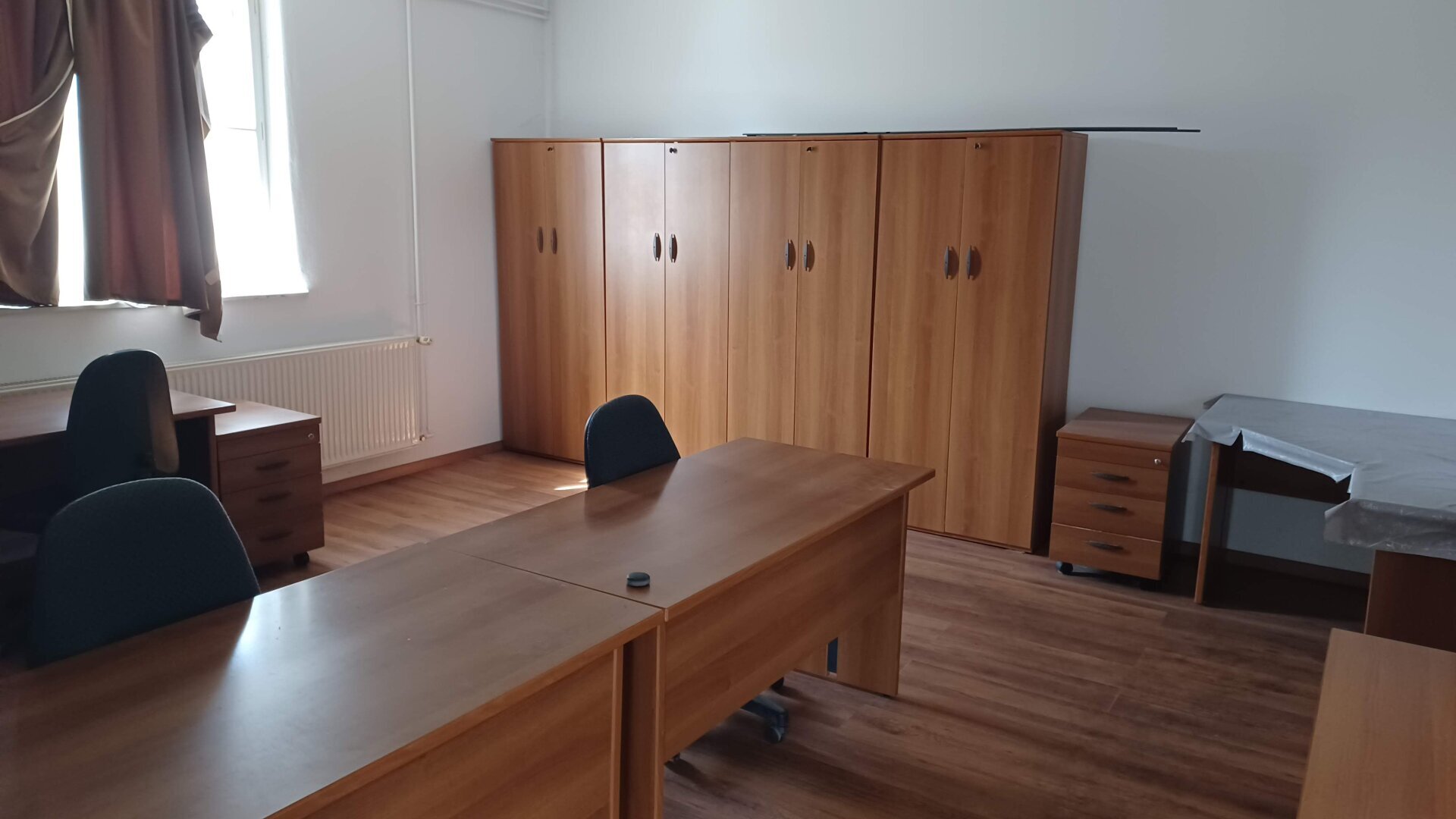 Kiadó irodahelyiség