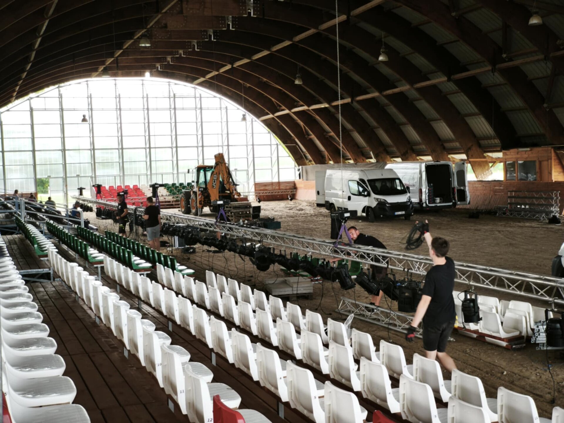 Készül a varázslat a Futó-Dobó Lovasközpontban...