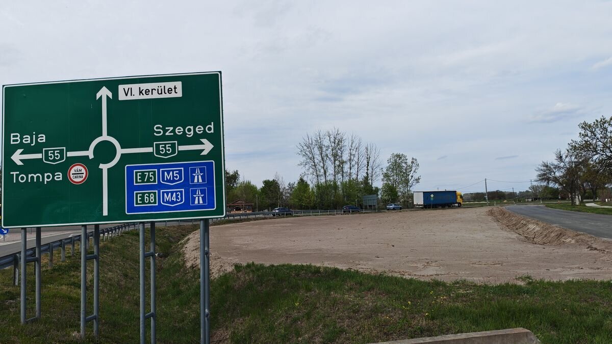 Mi épül Mórahalmon? Rejtély a körforgalomnál, autómosó a benzinkút mellett, bővül a fürdő